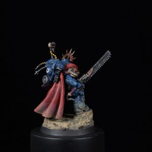 Warhammer 40,000 - Ultramarines Captain in Gravis Armour